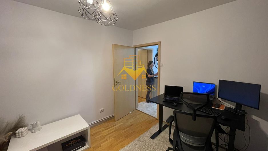 3 camere decomandate, Parcare, Manastur, Big, Mehedinti, Baza sportiva - Poză 5