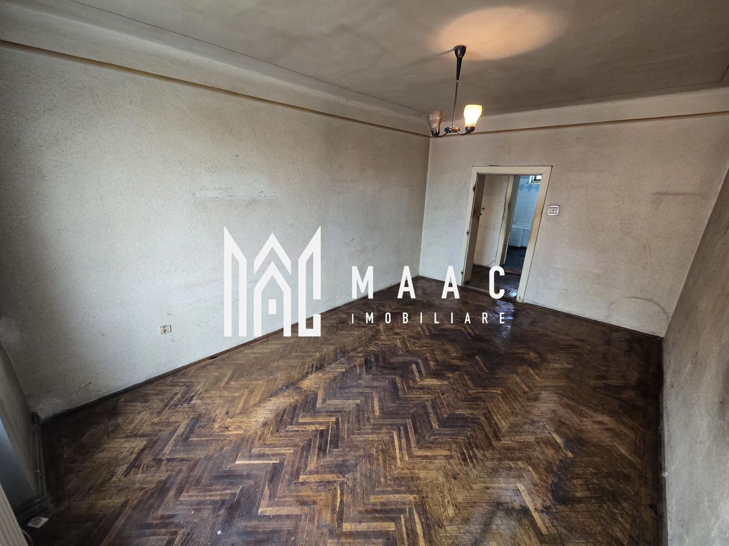 Apartament la casa 4 camere 300 teren zona Centrala - Poză 14