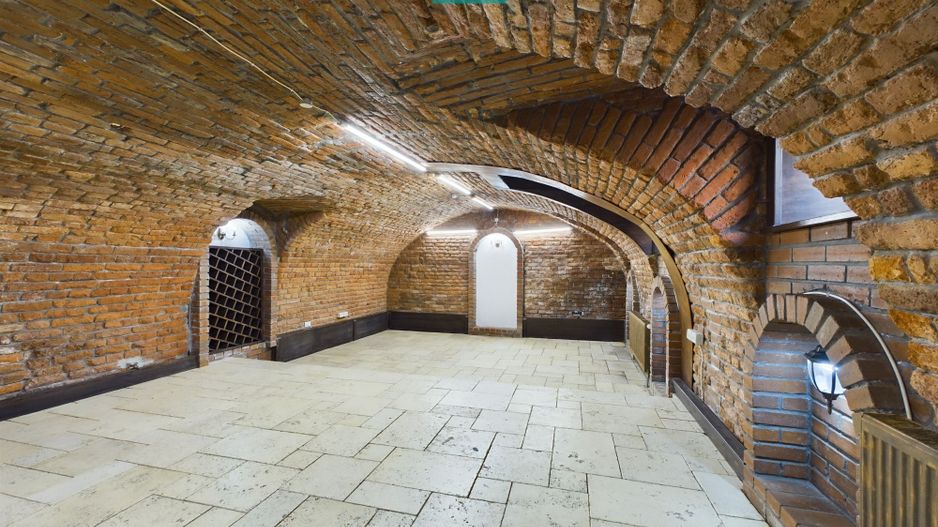 Spațiu Ultracentral Demisol de închiriat - Poză 5