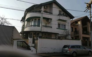vand casa zona centrala - Poză 10