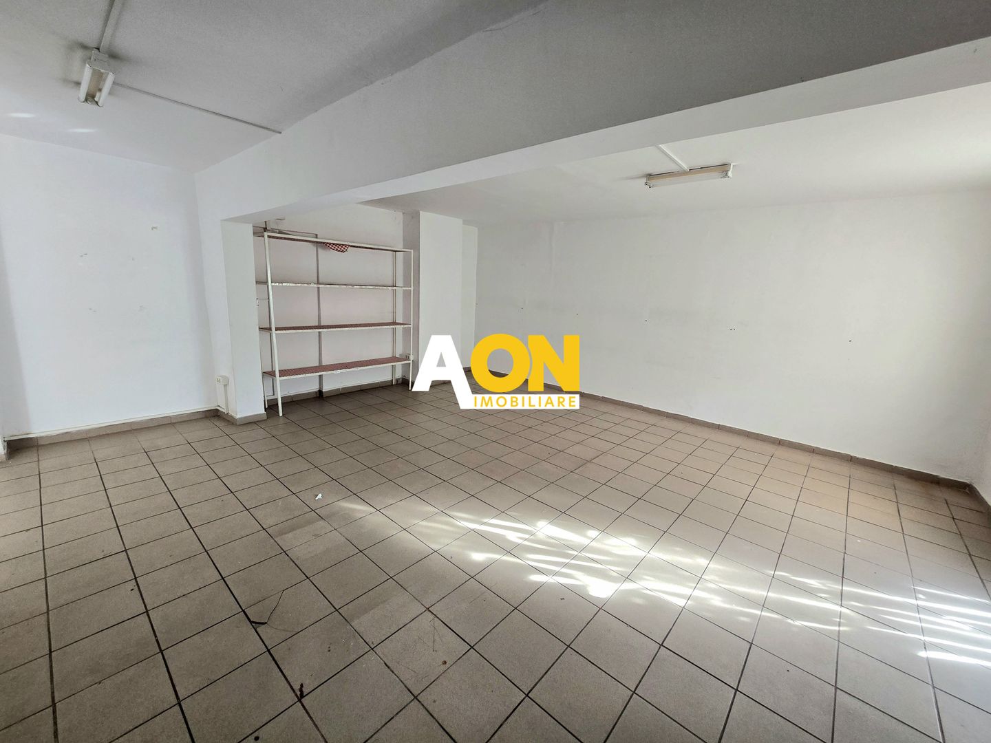 Spațiu Comercial, Parter, 70mp, Zona Cetate - Poză 2