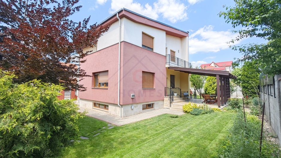 Casa spatioasa. Pretabil si pt. clinica, invatamant, camin varstnici. - Poză 43