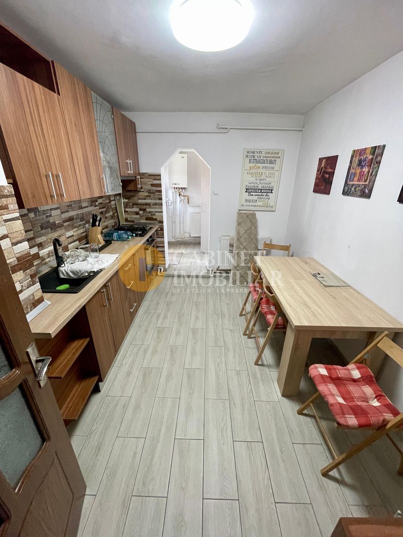 Galata - 3 Camere Decomandat - Mobilat/Utilat - 73 MP - Bloc dupa 1980 - Poză 9