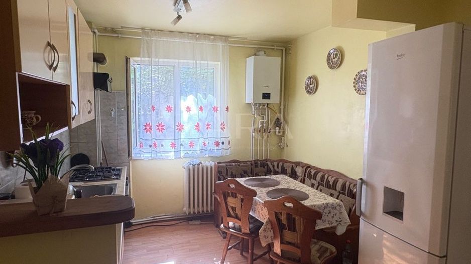 Apartament spațios cu 3 camere, în zonă liniștită – Mănăștur. - Poză 1