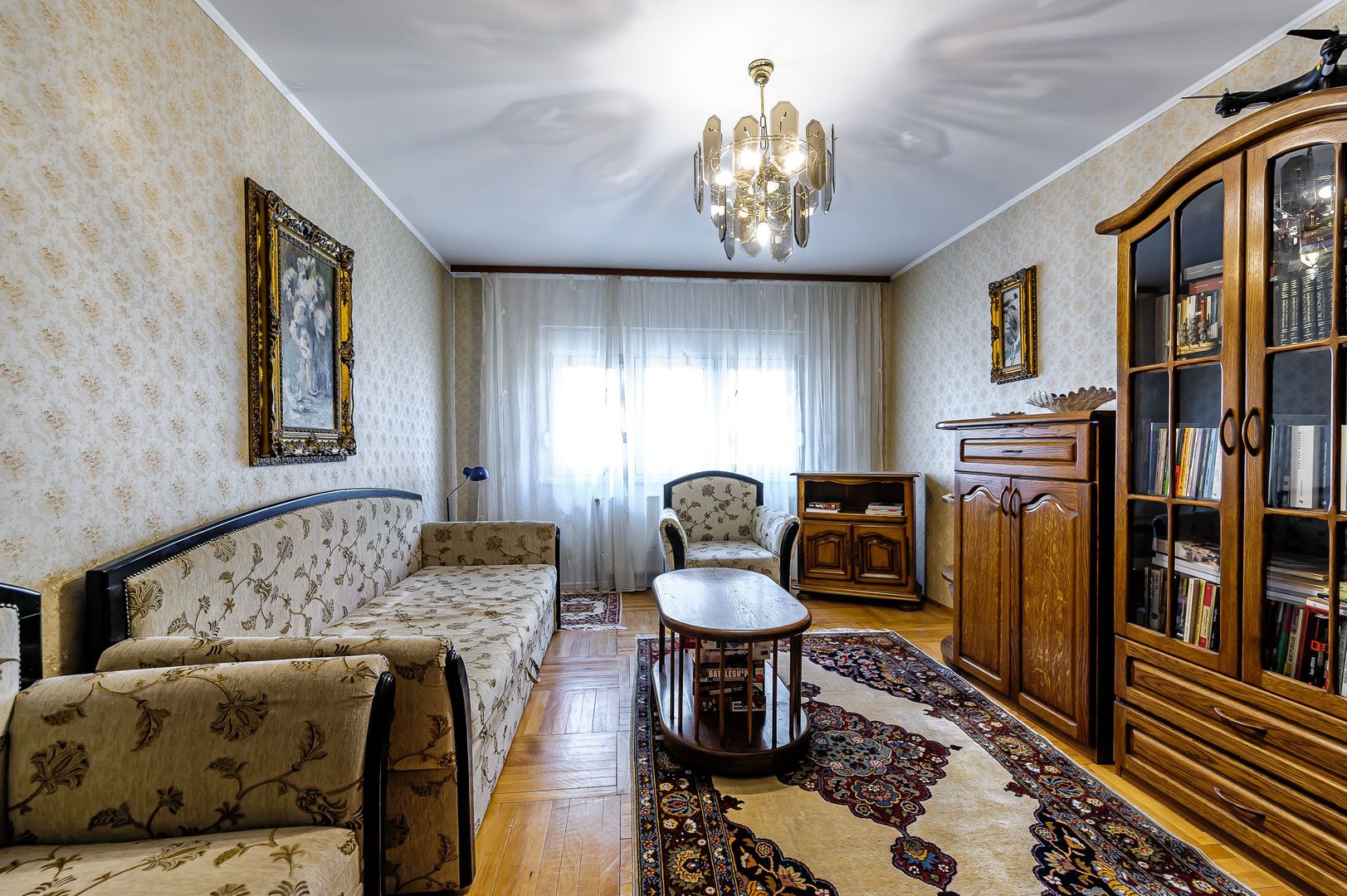 Apartament cu 4 camere Zona Podgoria, strada Bolintineanu - Poză 3