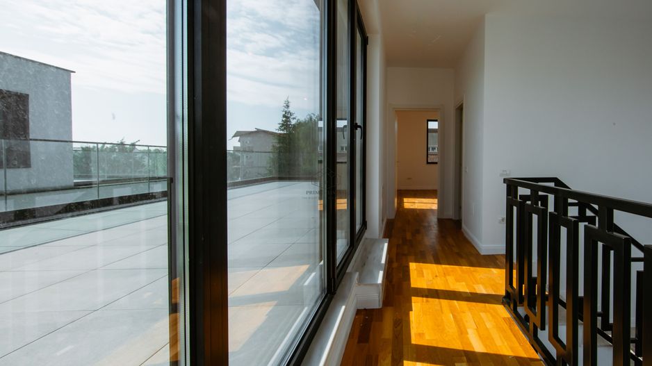 VILA SUPERBĂ CU 4 DORMITOAARE ȘI PISCINA LA INCHIRIERE - Poză 34