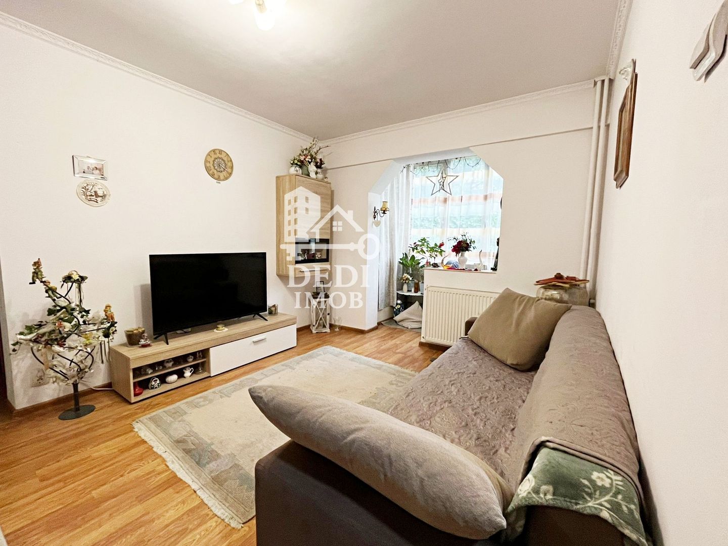 Apartament 2 camere de vânzare in zona Rogerius, Oradea - Poză 1