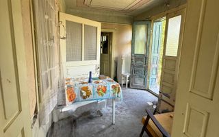 De vânzare casă + teren Nires - Poză 3