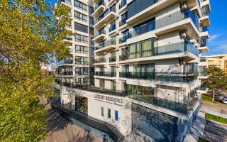 Răsărit peste mare, apus peste lac – apartament premium în Mamaia - Poză 23