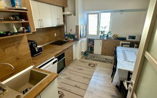 4 CAMERE RENOVAT - ETAJ 3 - BLOC DIN 1990 - ROND ZIMBRU - Poză 10