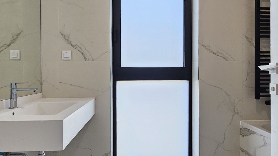 3 Camere + Parcare, Curte 75mp, One Lake Club - Poză 15