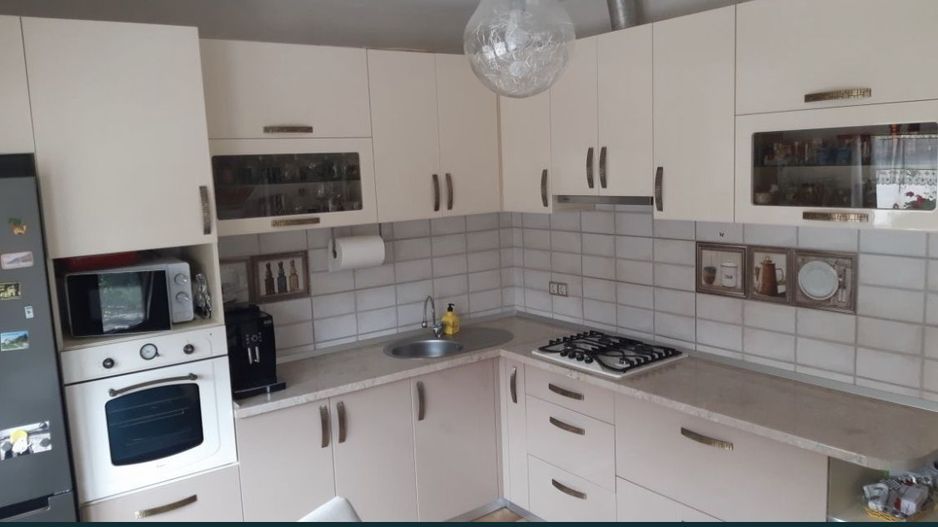 Casa semicentrala zona linistita - Poză 3