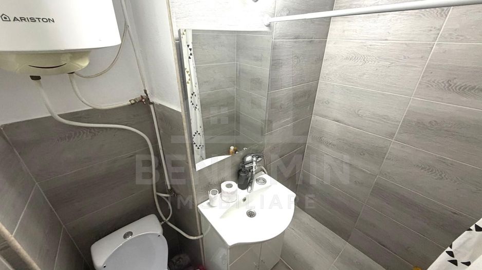 3 camere semidecomandat zona Materna -etaj 1- vedere bilaterala - Poză 5