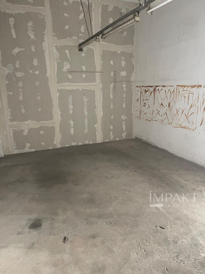 Hala de 250 mp la inchiriat open-space zona Piata 1 Mai - Poză 16