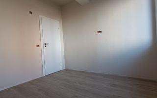 Apartament cu trei camere si gradina proprie - Poză 3