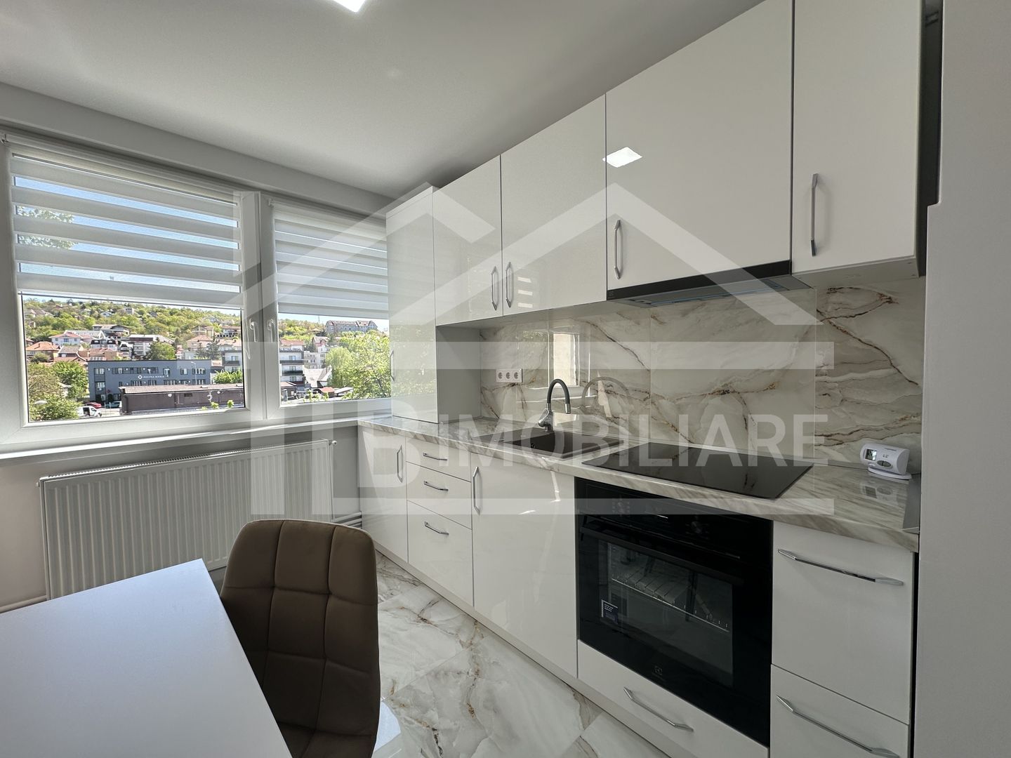 Apartament de 2 camere, 50mp, decomandat, prima inchiriere, Zona UMFST - Poză 1