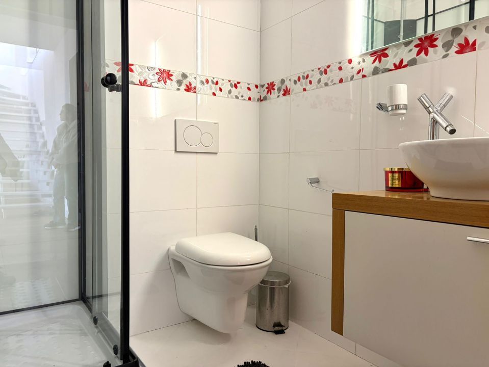 Penthouse pe 2 niveluri l 160 mp utili l terase 75 mp l parcare l B. Z - Poză 6