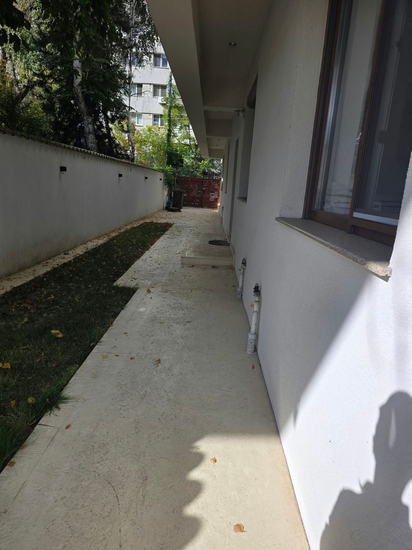 Vanzare apartament 3 camere Jiului - pretabil spatiu comercial - Poză 11