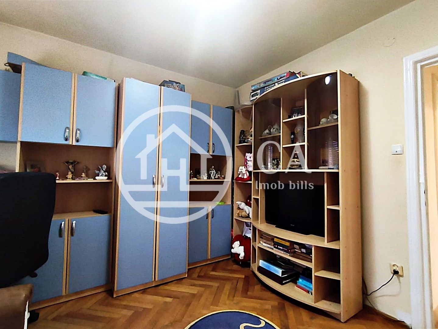 Apartament de vânzare cu 3 camere în zona Rogerius, Oradea - Poză 11