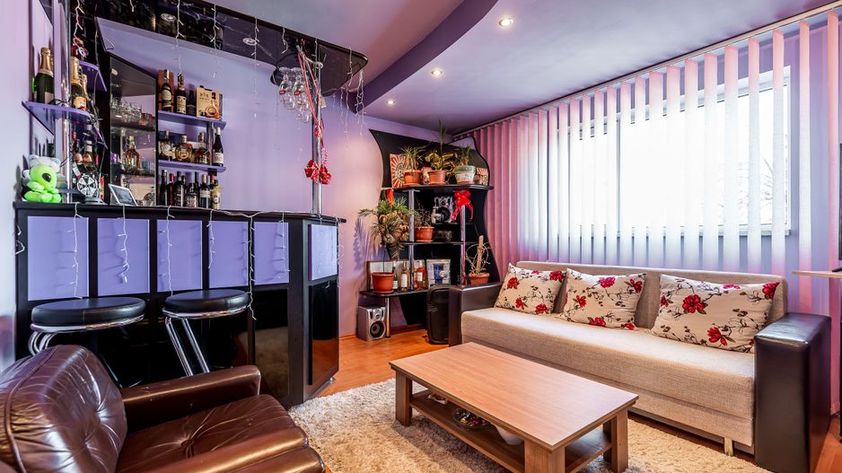 Casă spațioasă în mijlocul orasului, Str. Constantin Brâncuși - Poză 9