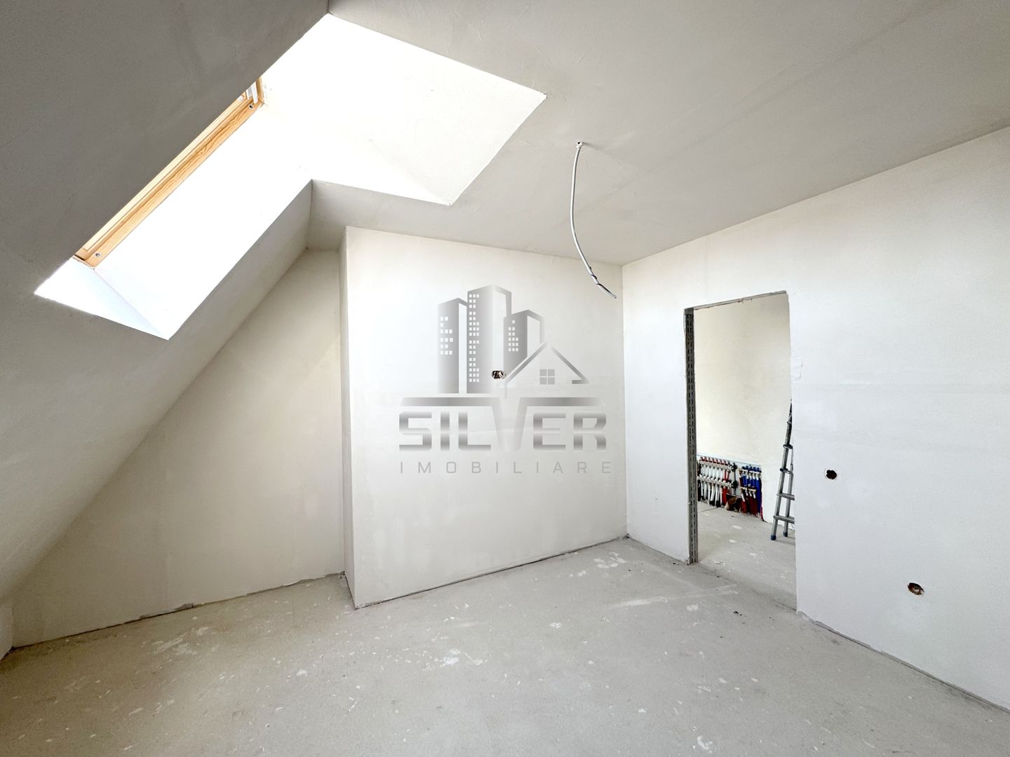 Apartament cu 3 camere/76mp/3 minute de statii autobuz. - Poză 12
