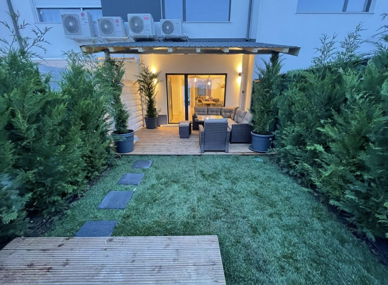 Chirie I Vila 5 camere Pipera I Gradina si zona barbecue I 2 parcari - Poză 2