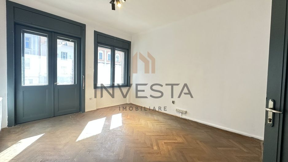 Apartament 4 camere 115 mp Ultracentral etaj intermediar pe Eroilor! - Poză 1