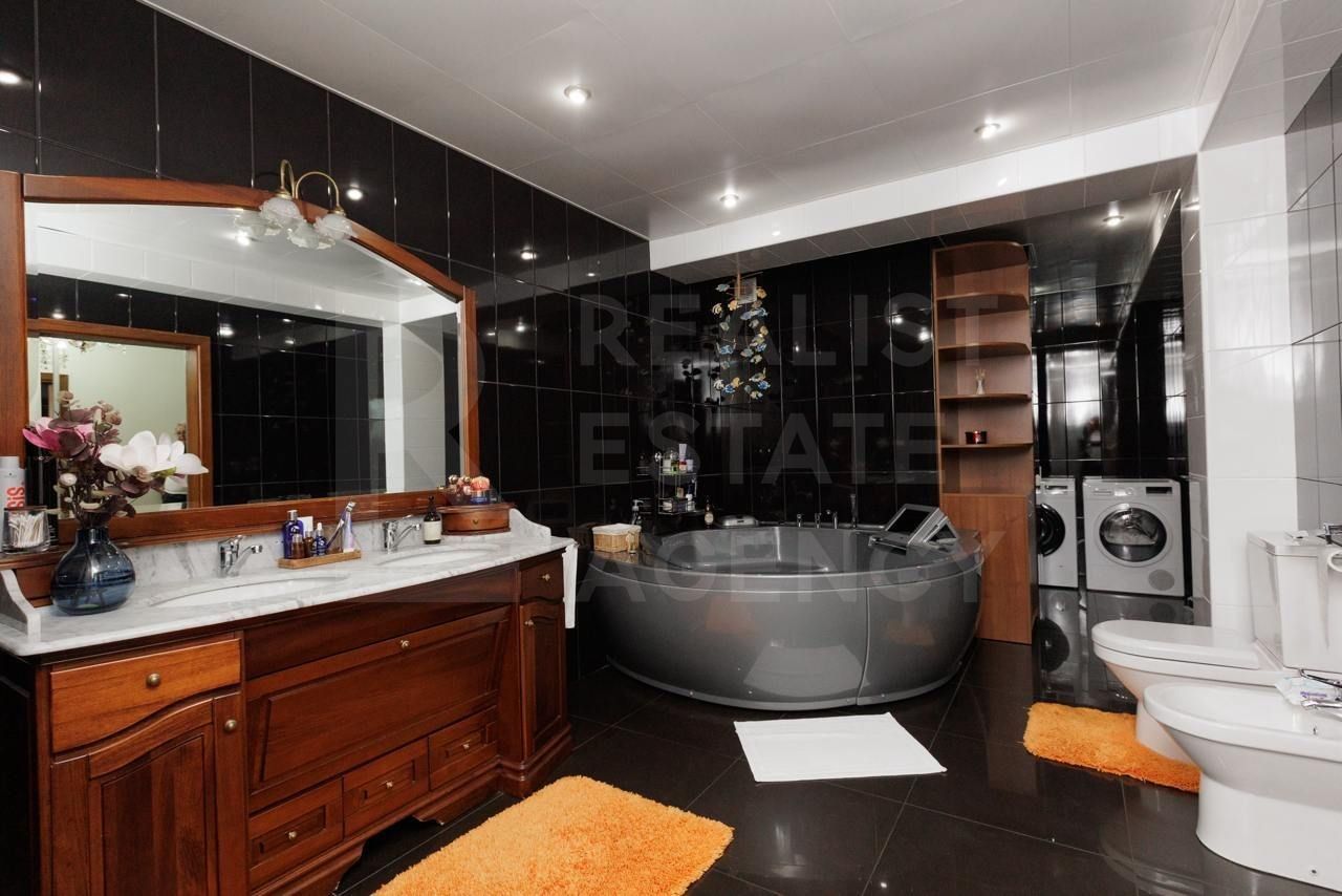 Vânzare, penthouse cu suprafața de 227 mp, str. Romană, Ungheni - Poză 24