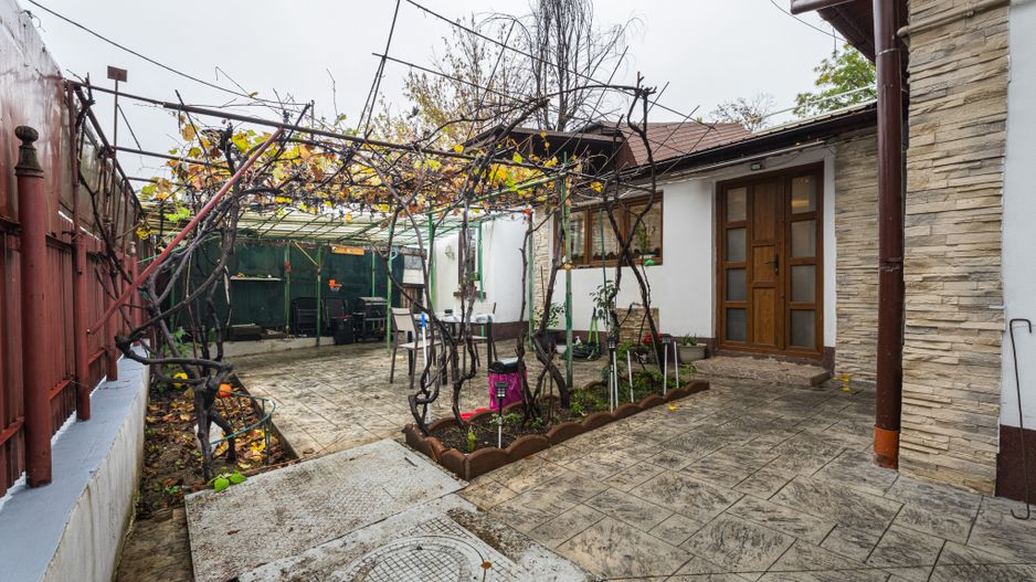 Casă cu 4 camere, anexă locuibilă și teren de 234 mp | Piața Sudului - Poză 14