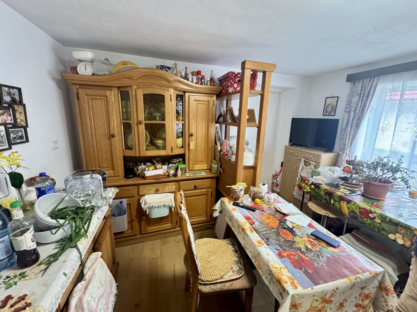 Casa individuala in Arpasu de Sus, teren mare, partial renovata - Poză 13
