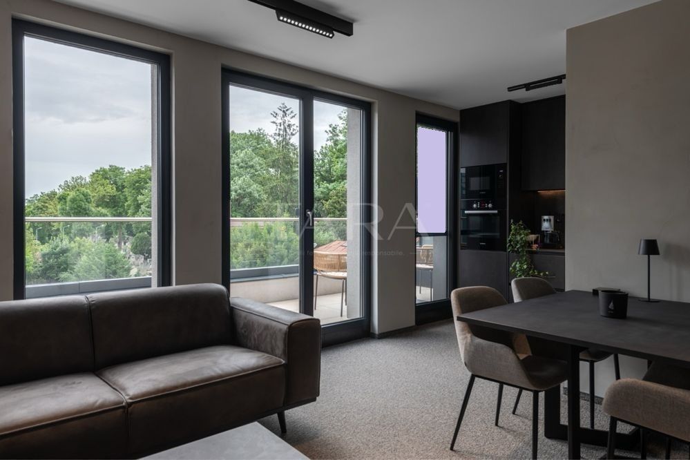 Apartament cu 2 camere Zona Ultracentral - Poză 2