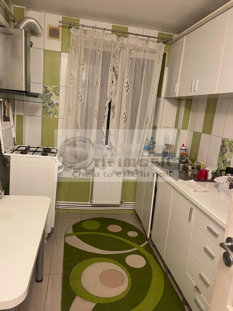 Apartament cu 3 camere Blv. Primaverii - Poză 1