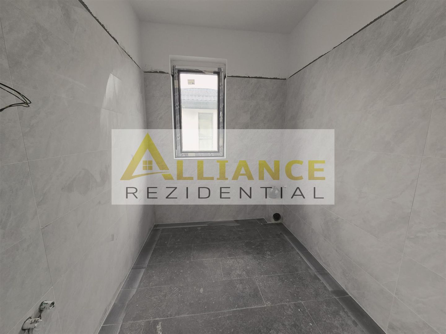 Vila individuala-str Miorita-5 camere- 390mp teren - Poză 3