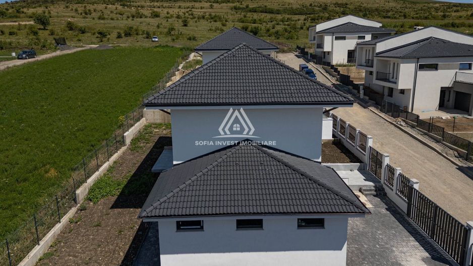 🏡 Casă individuala Semifinisată în Chinteni Liniște Spațiu Priveliste - Poză 5