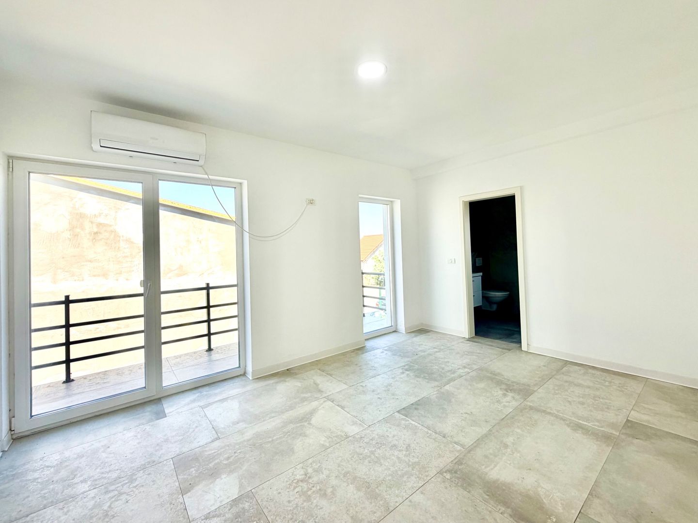 Casa individuală de închiriat - Giroc intrare - Poză 14