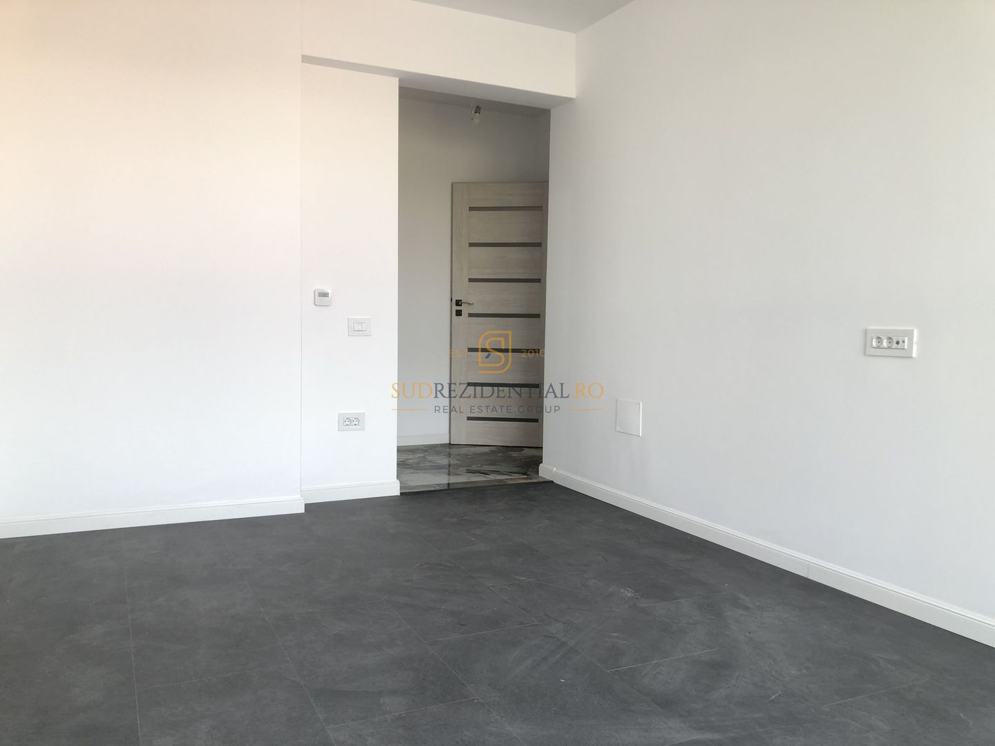 Apartament 3 camere, terasa 60 mp, 2 bai, parcare subterana inclusa - Poză 5