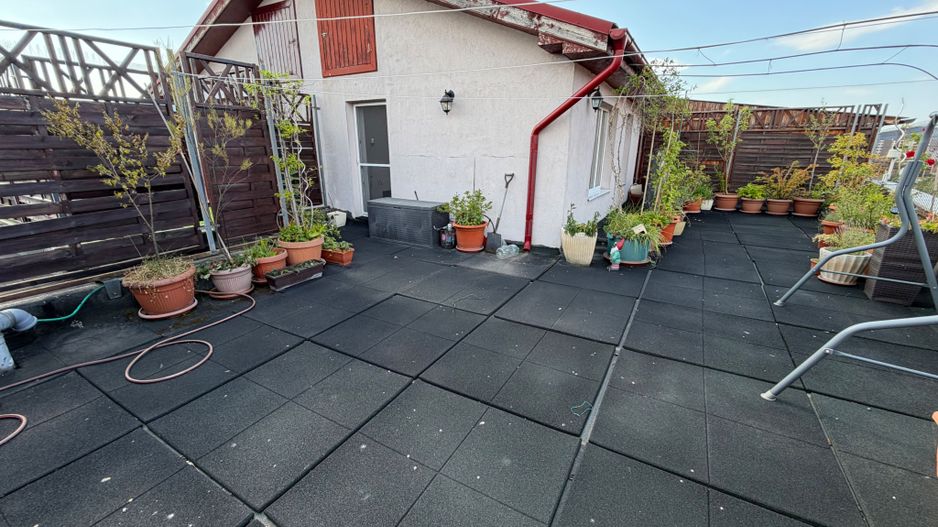 Apartament 3 camere cu scara interioara,  zona Centru - Poză 1