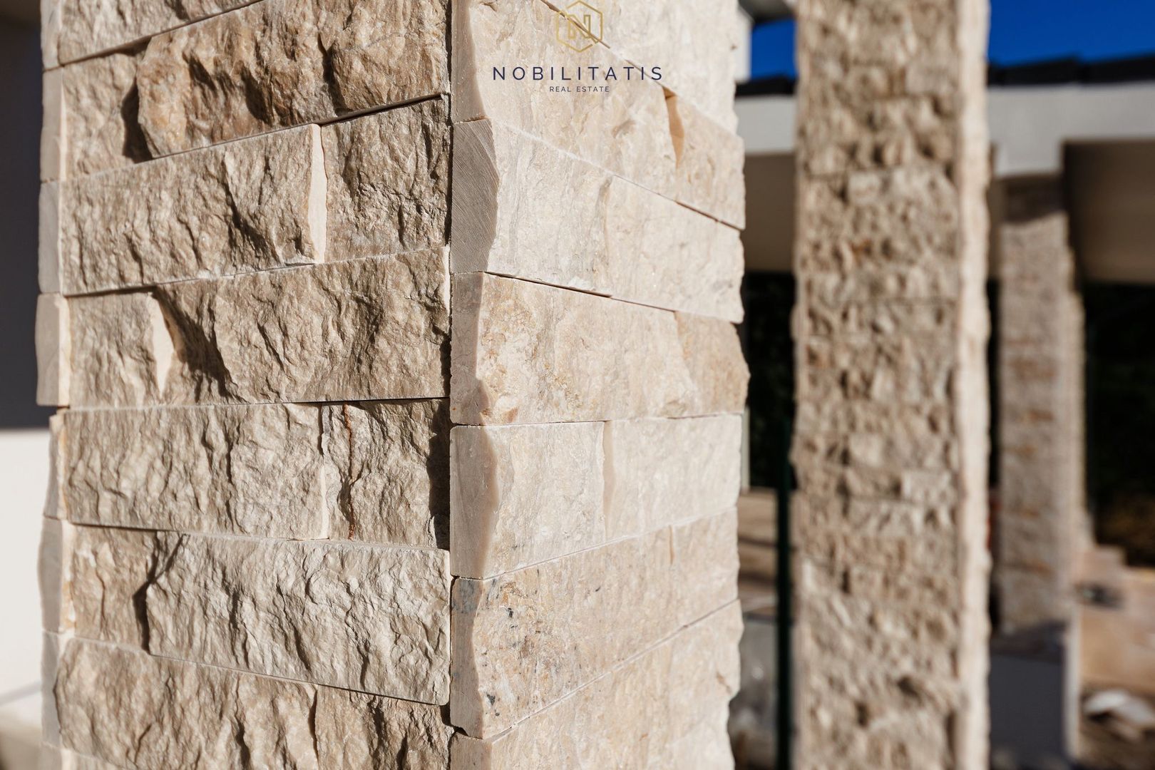 Duplex nou deosebit - despartit prin camera tehnica | Curte amenajata - Poză 16