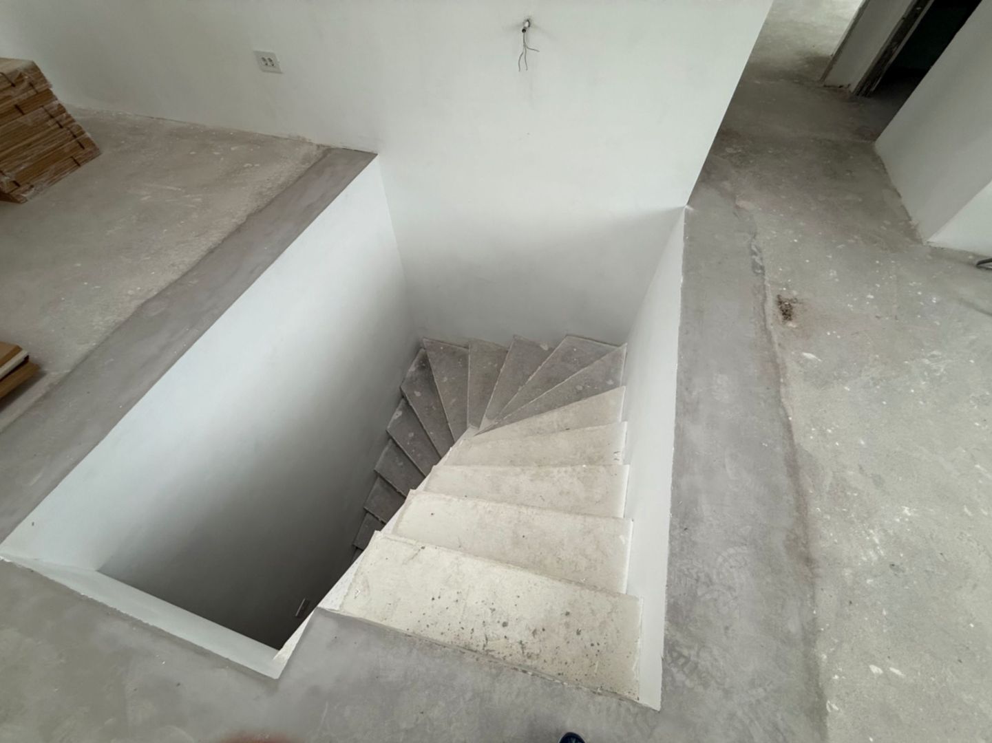 REA1027077 Duplex I Pipera I 3 camere I 2 nivele - Poză 1