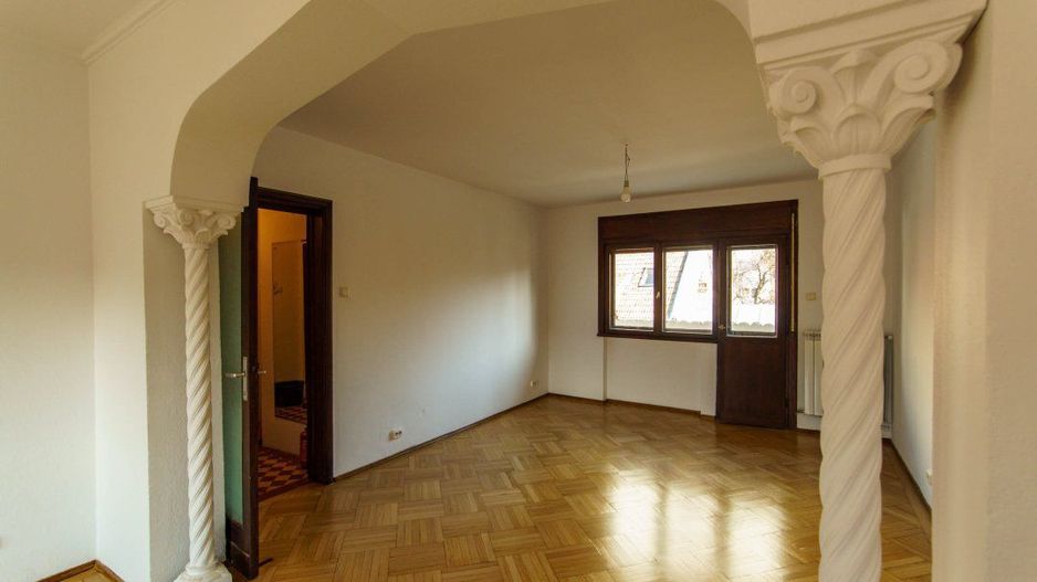 Apartament luminos zona 'Capitale', nemobilat - Poză 1