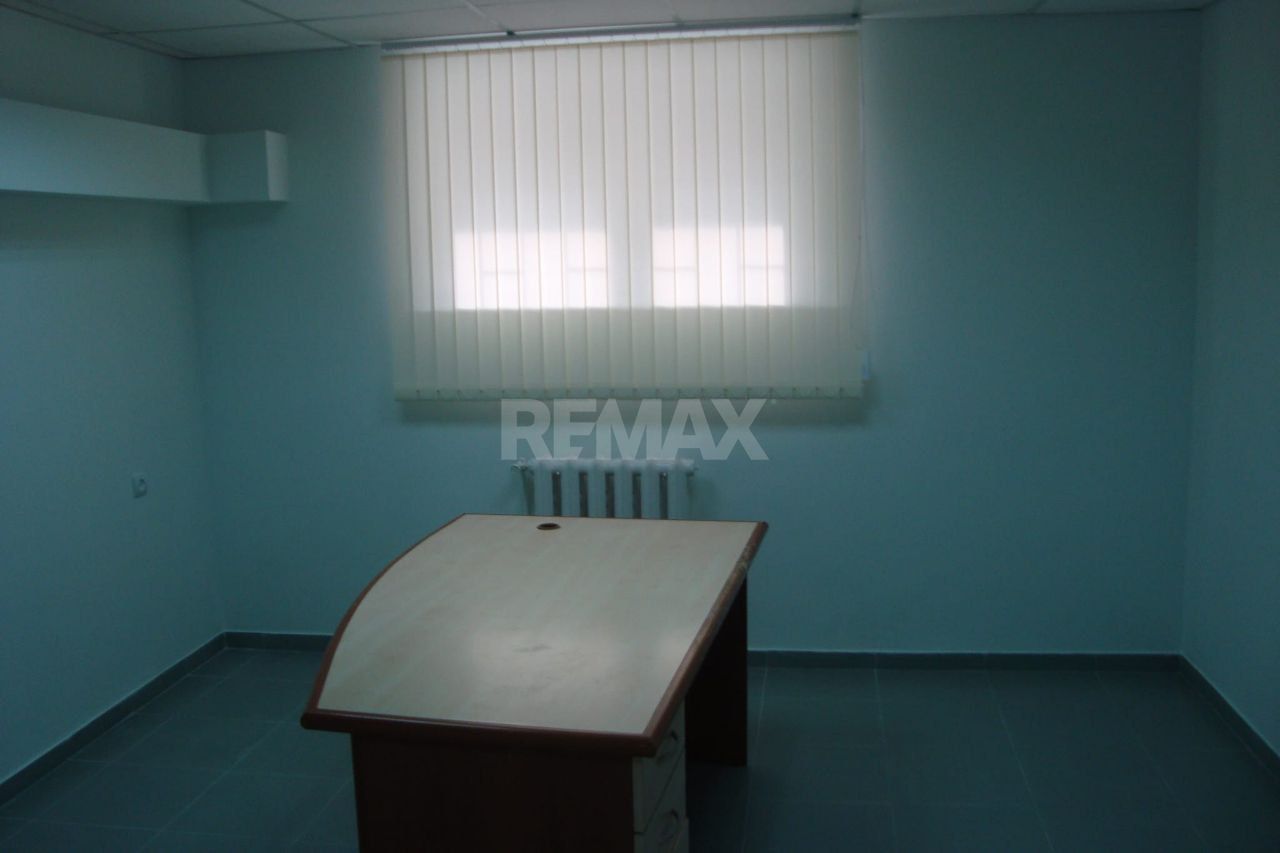 Vânzare oficii la parter, 200mp, perfect pentru magazin, atelier, frizerie, salon cosmetologic, masaj, dentist - Poză 6