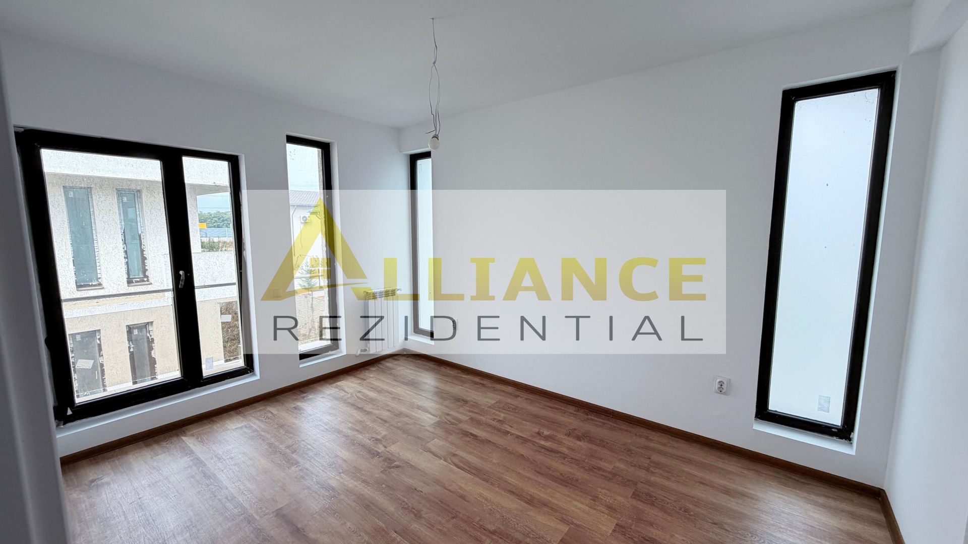 Casa Individuala - 5 camere - 2 bai - 300mp teren - Poză 6