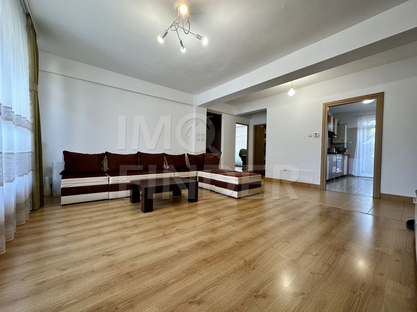 Vânzare 3 camere Buna Ziua, 84 mp, zona BT, garaj, 3 balcoane - Poză 12