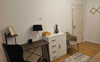 Închiriere apartament 3 camere mobilat, etaj 2, zonă liniștită - Poză 4