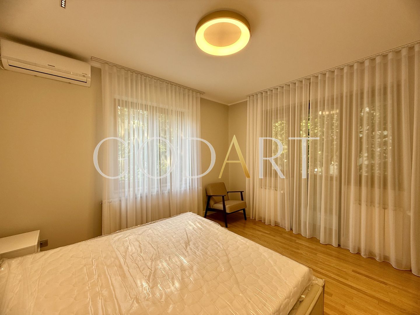 Apartament 3 camere |terasă si curte în Dorobanți Capitale - Poză 9