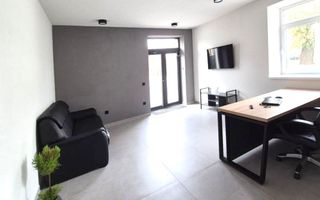 Clădire comercială cu 2 etaje Centru, Mun. Chișinău - Poză 2
