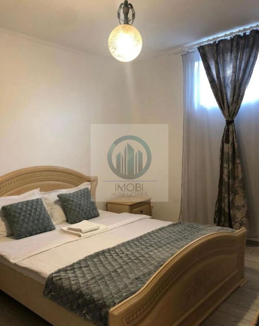 Investiție sigura, zona excelenta–Pensiune funcționala, Str.Horea Deva - Poză 4