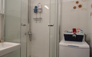 Piata Vicotoriei, 3 camere, centrala proprie - Poză 9