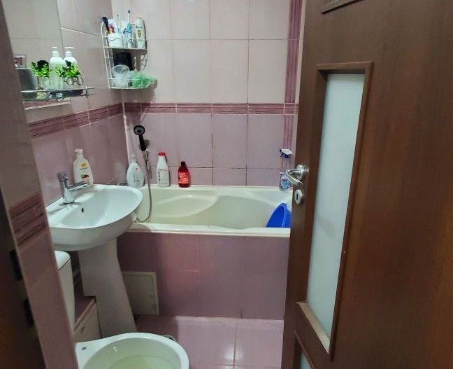 Vanzare apartament 2 camere Titan-Codrii Neamtului, pret negociabil - Poză 7