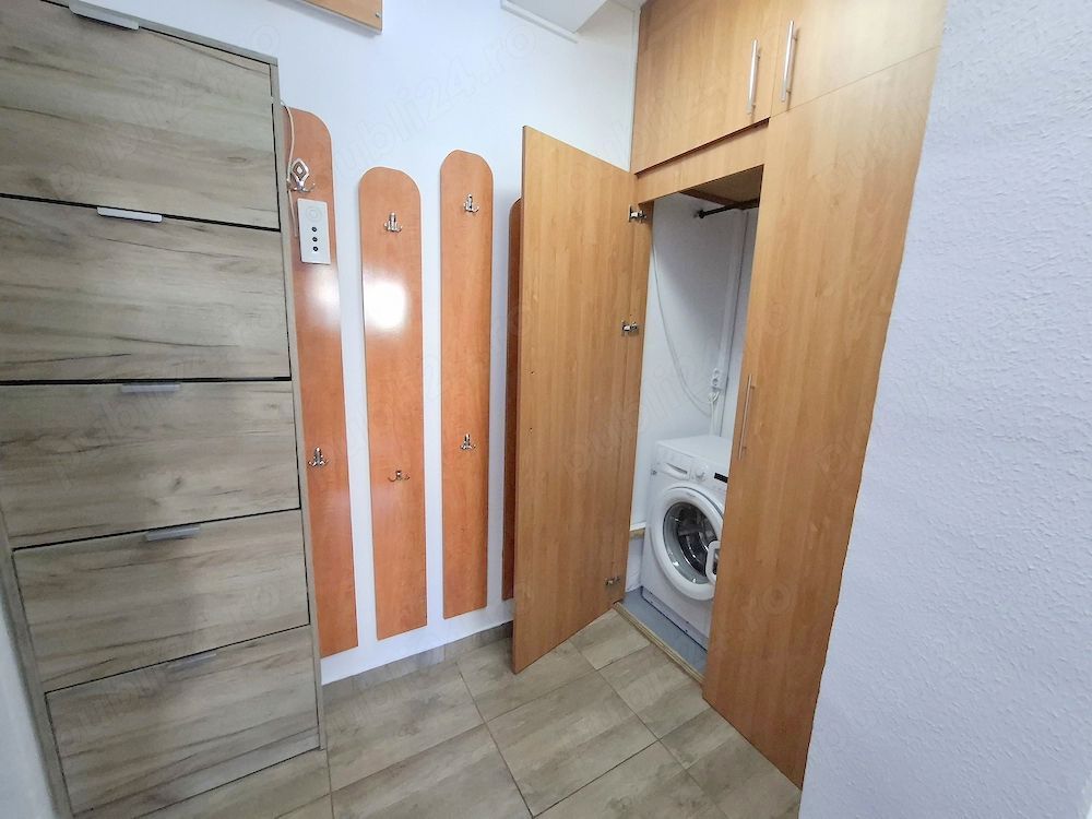 De inchiriat apartament cu 2 camere,  zona Spitalul judetean, et. 2, 450 E - Poză 2